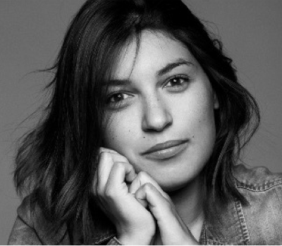 Analyse de la directrice du cours RP 2.0 dans Femmes Leaders sur la disparition de la femme-objet dans la publicité.